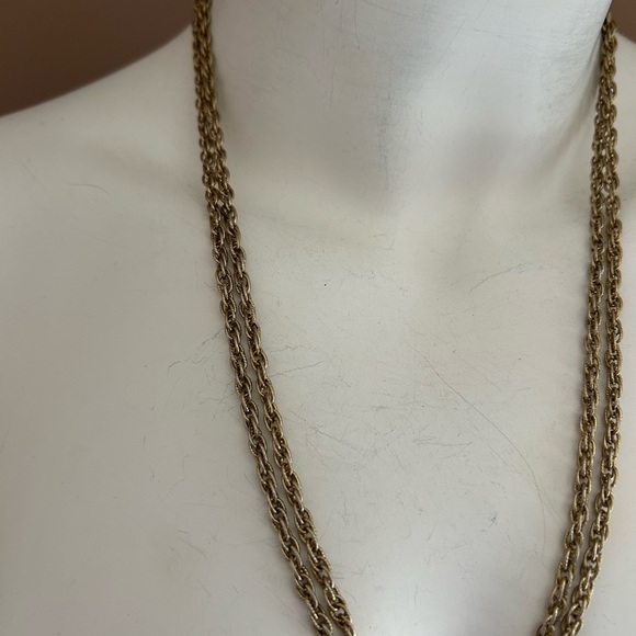 5/$25 Elegant Gold Chain Necklace vintage 24 inches ❤️ - Picture 5 of 8